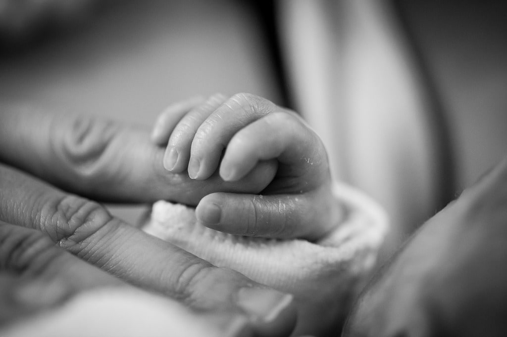 Réussir la première sortie au restaurant avec son bébé